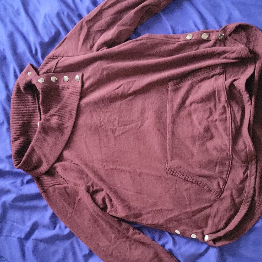 Maurices sweater